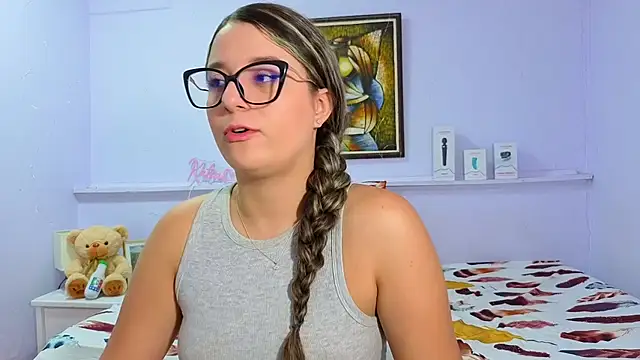 Snapshot of katiaa_lovv chatting on October 2, 2025, 12:01 pm katiaa lovv online show from October 2, 2025, 12:01 pm