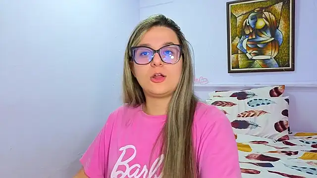 Snapshot of katiaa_lovv chatting on October 13, 2025, 2:22 am katiaa lovv online show from October 13, 2025, 2:22 am