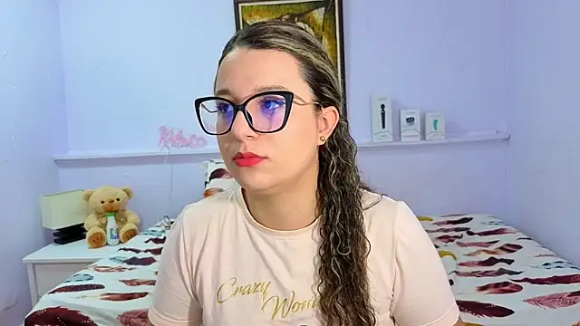 Snapshot of katiaa_lovv chatting on October 22, 2025, 11:54 am katiaa lovv online show from October 22, 2025, 11:54 am