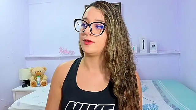 Snapshot of katiaa_lovv chatting on October 23, 2025, 12:04 pm katiaa lovv online show from October 23, 2025, 12:04 pm