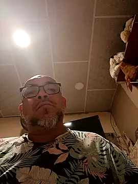 ANTHONYHOTT69 online show from January 18, 2026, 9:07 pm