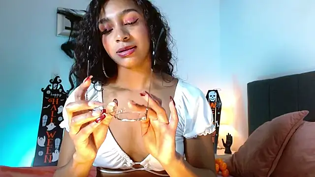 SashaBowei online show from October 29, 2025, 2:03 am