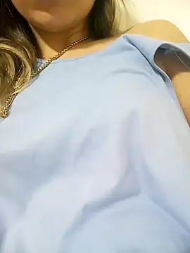 CrisHot202 online show from October 17, 2025, 2:26 am