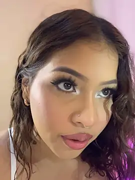 Mia Valmont online show from October 10, 2025, 2:16 pm