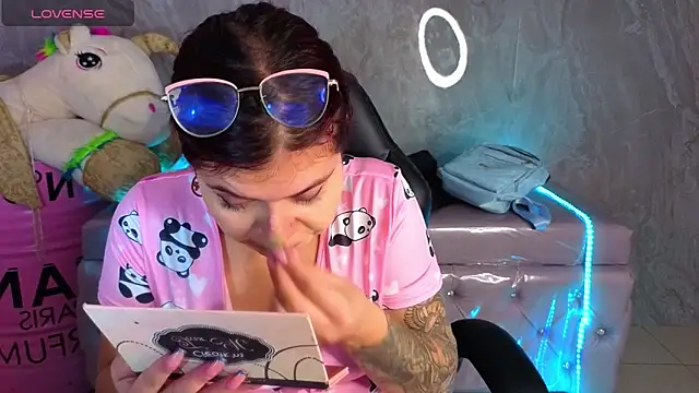 draviana a  online show from February 19, 2026, 3:02 am