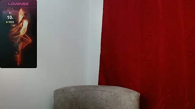 Snapshot of violeta_hillsss chatting on October 2, 2025, 2:07 am violeta hillsss online show from October 2, 2025, 2:07 am