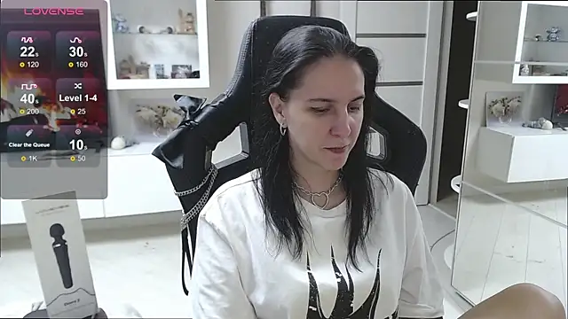 Snapshot of Irwi_Tomboy chatting on October 21, 2025, 9:15 pm Irwi Tomboy online show from October 21, 2025, 9:15 pm