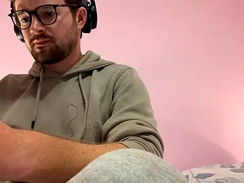 Jasonsnzuk online show from October 13, 2025, 8:53 pm