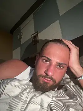 juan03065 online show from May 27, 2026, 9:28 am