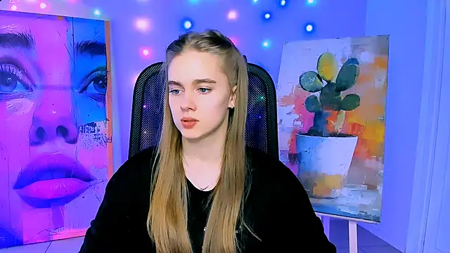 Snapshot of JuneWoods chatting on February 18, 2026, 7:15 am JuneWoods online show from February 18, 2026, 7:15 am