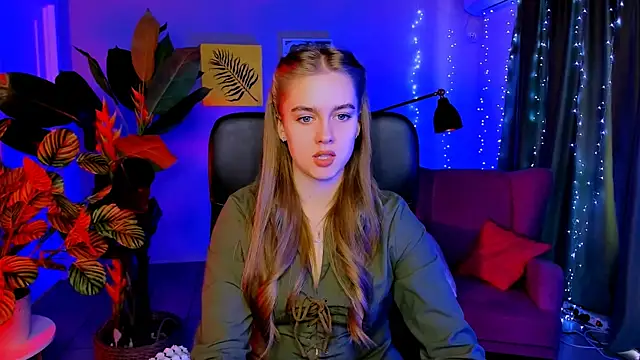 JuneWoods online show from March 17, 2026, 7:12 am