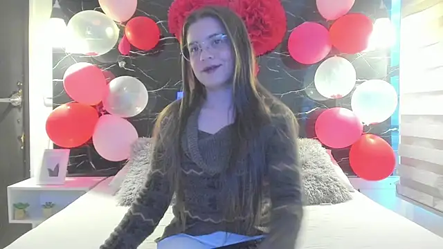 Snapshot of ZOE_LE chatting on February 20, 2026, 11:43 am ZOE LE online show from February 20, 2026, 11:43 am