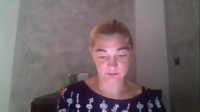 GoldenAngelMilf online show from October 3, 2025, 9:39 am