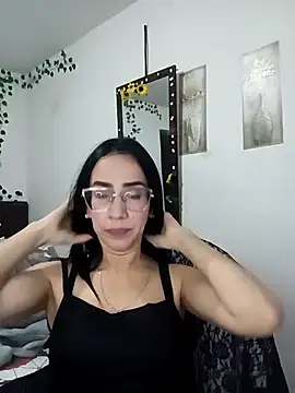 YaraDuartee online show from January 17, 2026, 11:41 pm