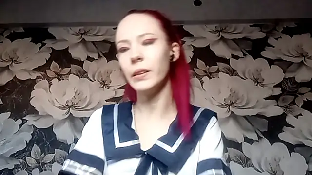 LiaCusson online show from September 27, 2025, 3:11 am