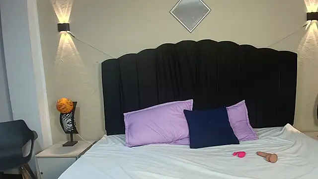 Snapshot of GabySweett_ chatting on November 12, 2025, 12:05 pm GabySweett online show from November 12, 2025, 12:05 pm