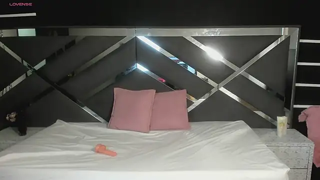 Snapshot of GabySweett_ chatting on November 23, 2025, 12:16 pm GabySweett online show from November 23, 2025, 12:16 pm