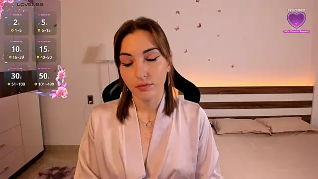 Snapshot of AmyVilvet_ chatting on October 21, 2025, 9:26 pm AmyVilvet online show from October 21, 2025, 9:26 pm