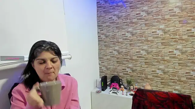 Yin yang hot online show from November 14, 2025, 3:05 am