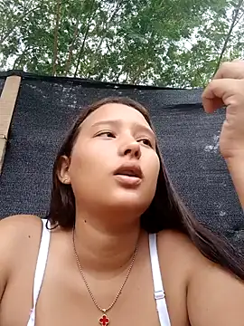 Snapshot of young_dairy01 chatting on October 25, 2025, 12:02 pm young dairy01 online show from October 25, 2025, 12:02 pm