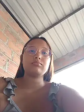 Snapshot of young_dairy01 chatting on December 3, 2025, 1:53 pm young dairy01 online show from December 3, 2025, 1:53 pm