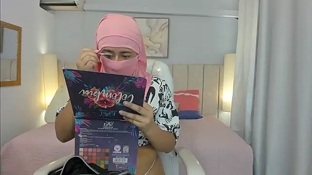 Snapshot of Ridwana_Haddad chatting on October 30, 2025, 12:17 pm Ridwana Haddad online show from October 30, 2025, 12:17 pm