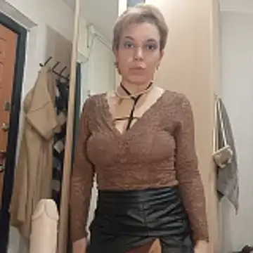 Conny Shellie online show from April 22, 2026, 1:52 am