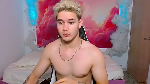 AlexPiersss online show from November 25, 2025, 7:03 pm