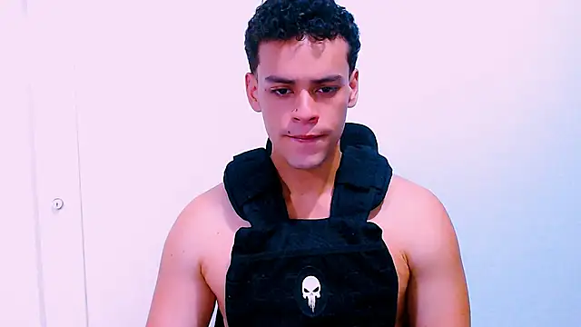 Snapshot of DominicBlazze chatting on October 16, 2025, 7:15 pm DominicBlazze online show from October 16, 2025, 7:15 pm