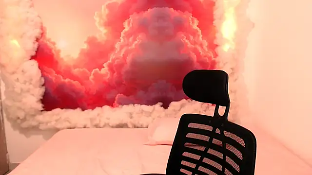 Snapshot of RomeoMillerr chatting on October 3, 2025, 7:00 pm RomeoMillerr online show from October 3, 2025, 7:00 pm