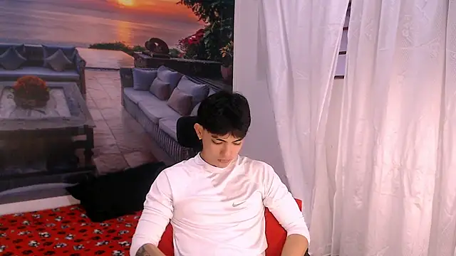 Snapshot of RomeoMillerr chatting on January 9, 2026, 7:48 pm RomeoMillerr online show from January 9, 2026, 7:48 pm