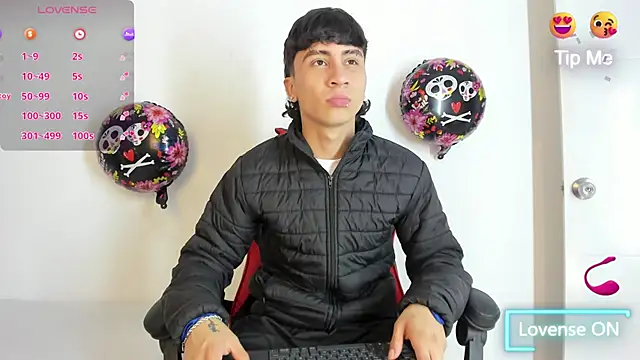 XaanderGrey online show from October 18, 2025, 7:36 pm