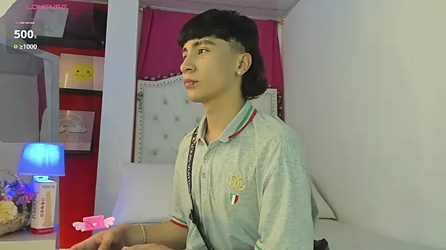 XaanderGrey online show from November 21, 2025, 7:45 pm