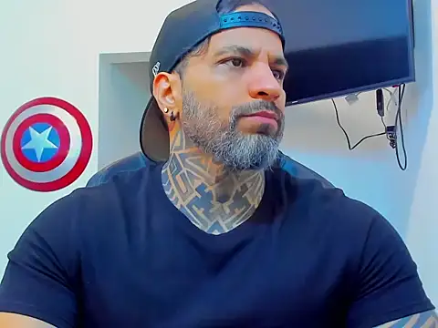 JoshRigby online show from December 5, 2025, 7:43 pm