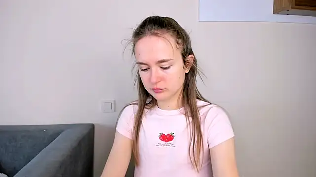 LilMary  online show from March 13, 2026, 7:04 am