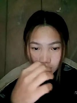 min-xinh online show from December 1, 2025, 3:17 pm