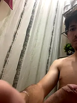 AlbertoRuiz086 online show from December 5, 2025, 2:53 am