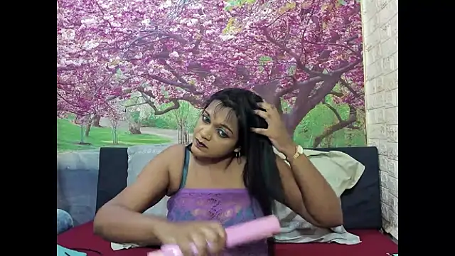 Snapshot of indianswtbella chatting on July 6, 2026, 5:04 am indianswtbella online show from July 6, 2026, 5:04 am