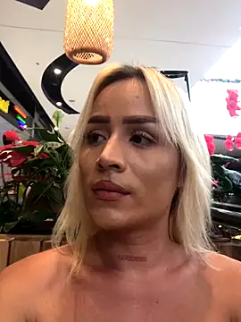 alexawinterrr online show from December 14, 2025, 7:51 pm