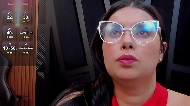 Snapshot of Valka_Ross chatting on November 10, 2025, 11:15 pm Valka Ross online show from November 10, 2025, 11:15 pm