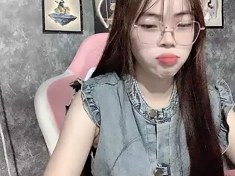 Ellie039 online show from October 2, 2025, 4:14 pm