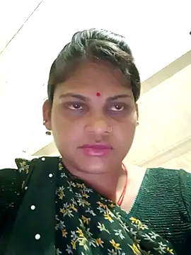 Snapshot of SHMA-77 chatting on October 3, 2025, 4:15 pm SHMA-77 online show from October 3, 2025, 4:15 pm