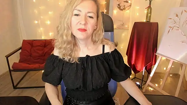 Snapshot of DonnaSmitth chatting on February 3, 2026, 2:53 am DonnaSmitth online show from February 3, 2026, 2:53 am