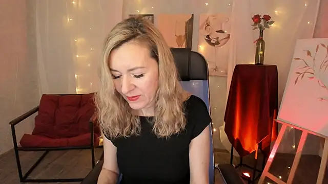 Snapshot of DonnaSmitth chatting on February 3, 2026, 6:24 pm DonnaSmitth online show from February 3, 2026, 6:24 pm