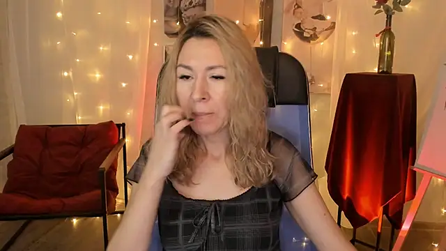 Snapshot of DonnaSmitth chatting on February 5, 2026, 6:45 pm DonnaSmitth online show from February 5, 2026, 6:45 pm