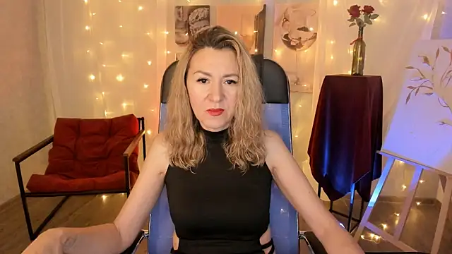 Snapshot of DonnaSmitth chatting on February 6, 2026, 6:55 pm DonnaSmitth online show from February 6, 2026, 6:55 pm