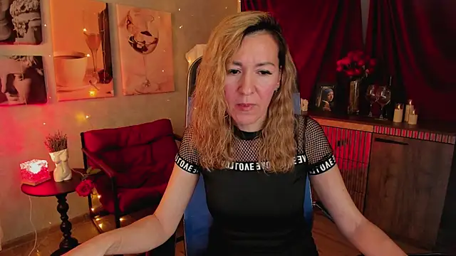 DonnaSmitth online show from April 3, 2026, 7:12 pm