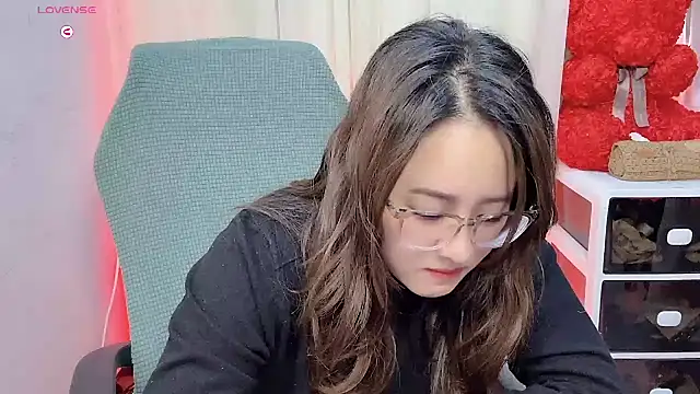 NEWONETO online show from November 14, 2025, 4:11 am