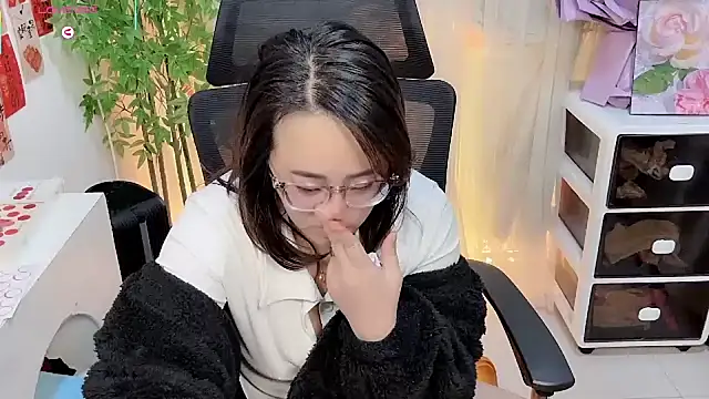 NEWONETO online show from February 5, 2026, 6:34 pm