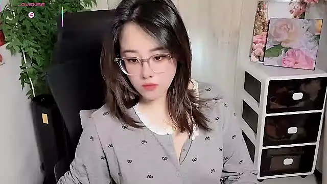 NEWONETO online show from April 15, 2026, 2:51 am